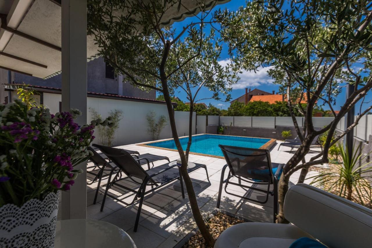 Katina Apartment With Private Pool Zadar Buitenkant foto