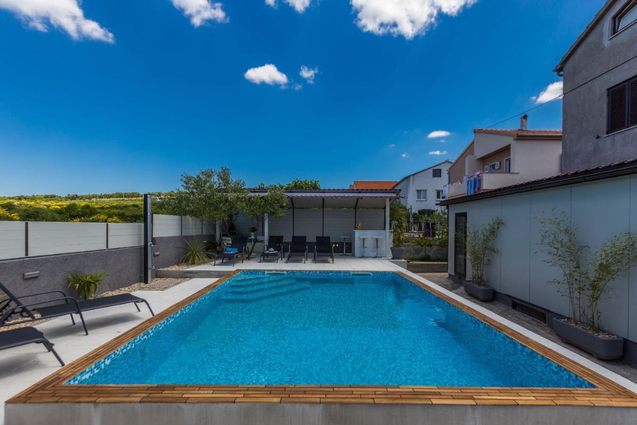 Katina Apartment With Private Pool Zadar Buitenkant foto