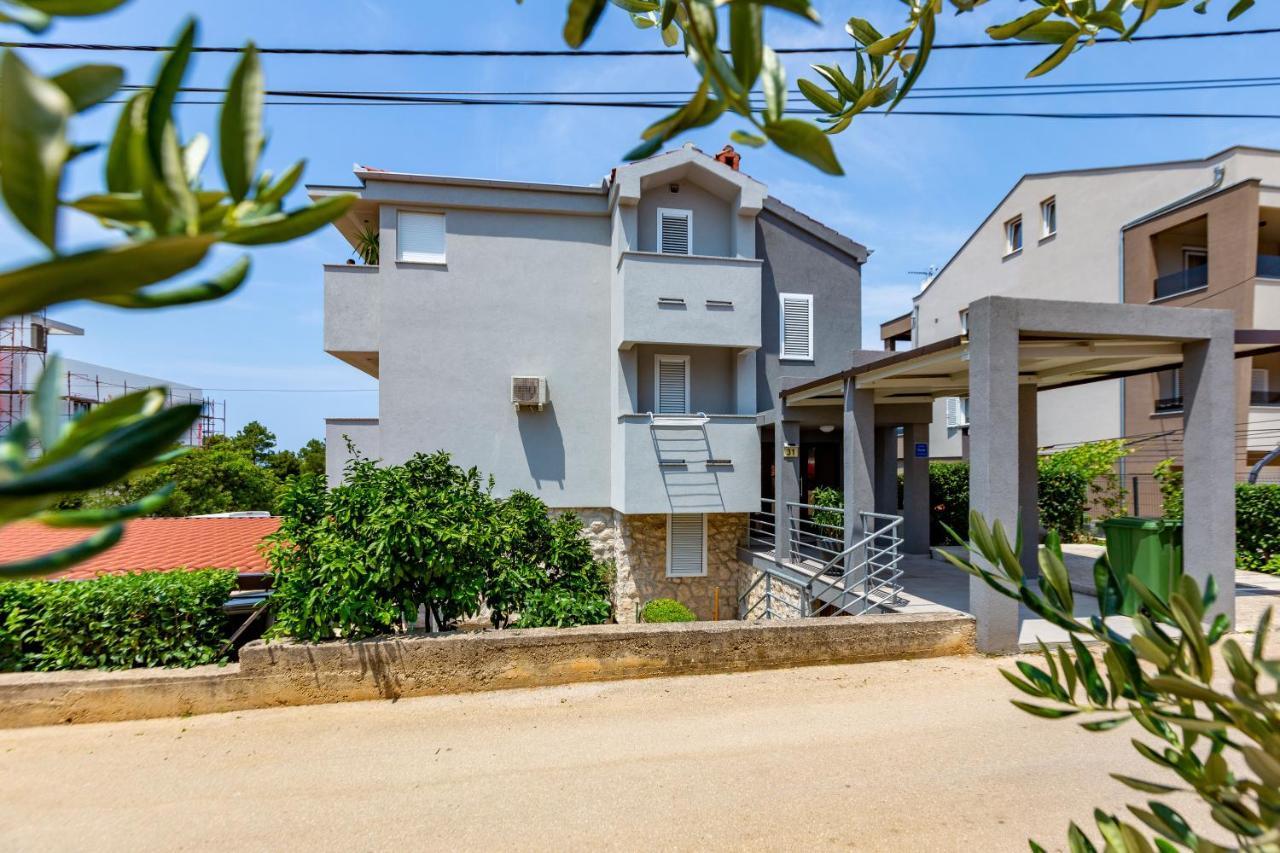 Katina Apartment With Private Pool Zadar Buitenkant foto